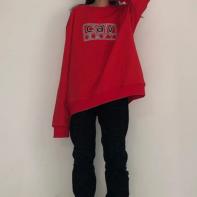 KUTUSU CAVEMPT Soyu Tükenmiş C. E Nakış Mektup Kırmızı Kazaklar Uzun Kollu Adam Ve Kadınlar İçin C. E Yuvarlak Boyun Japon Moda - 2